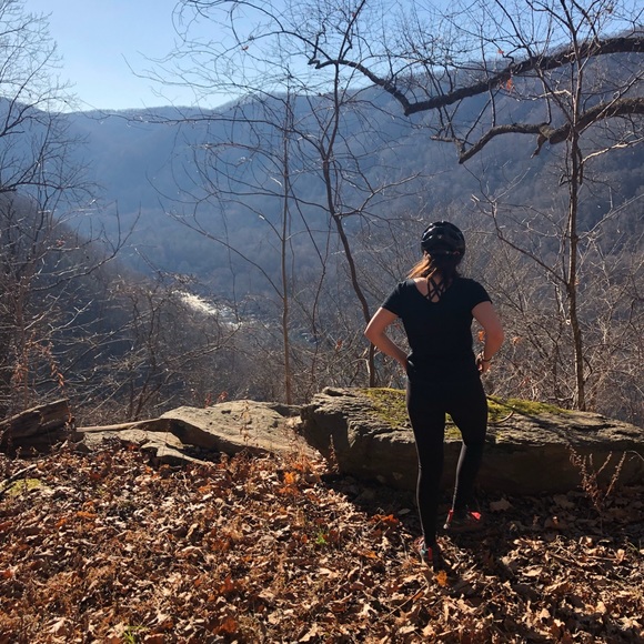 Meet your Posher, Amy - Picture 2 of 2